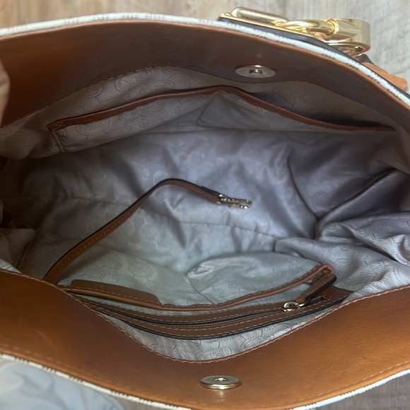 Large Michael Kors Hamilton Logo Tote - Picture 4 of 5